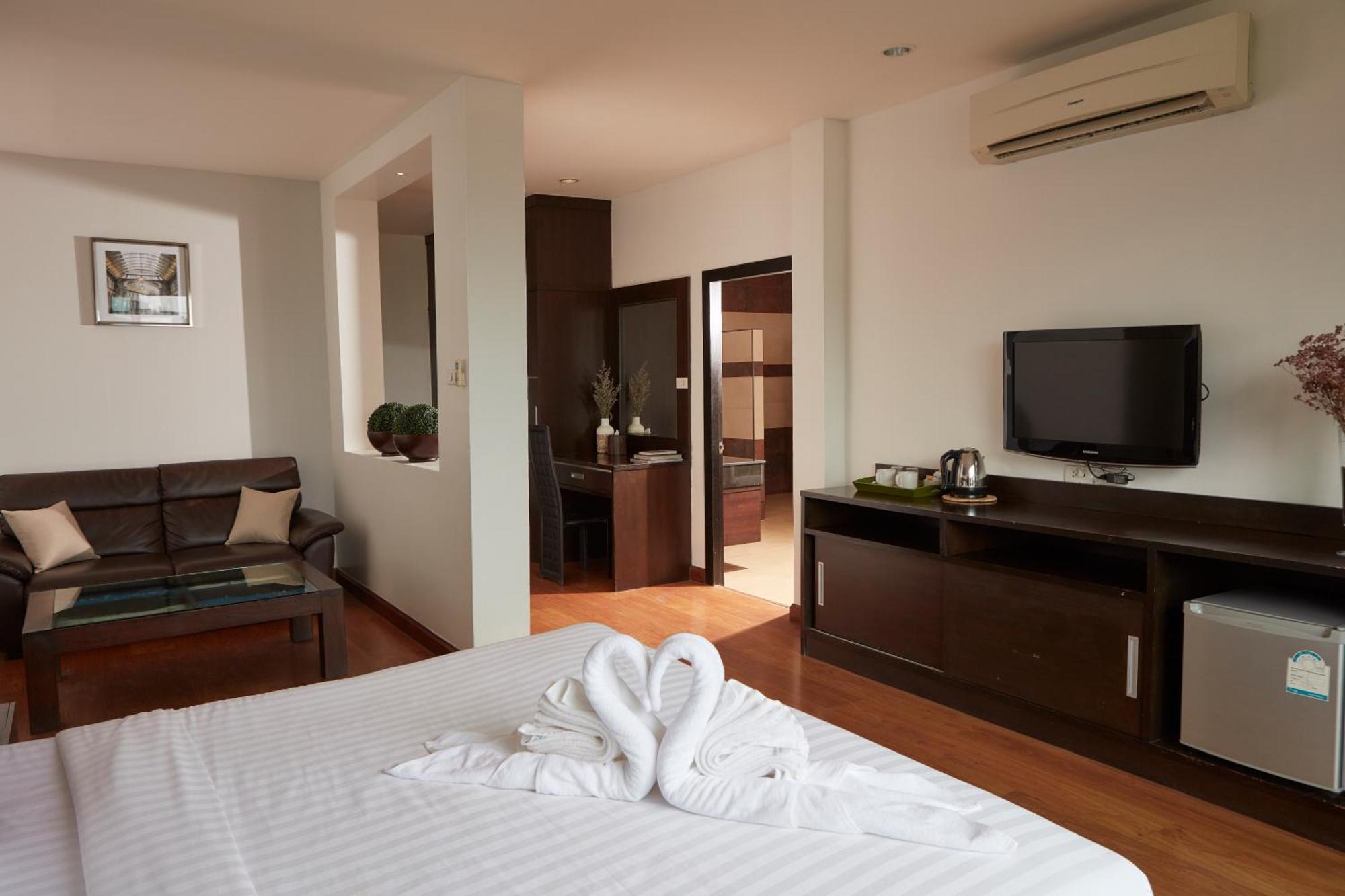 Rhienchai Place Hotel Surat Thani Buitenkant foto